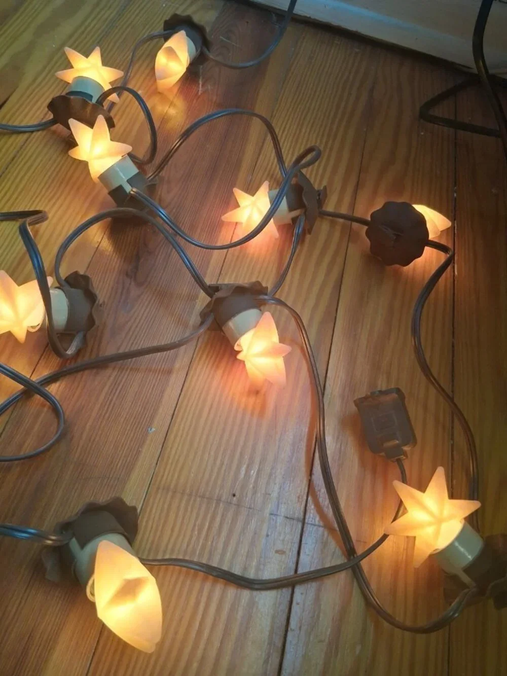 Vintage Silicone Star String Lights Metal Base with Clips One Bulb Not Working